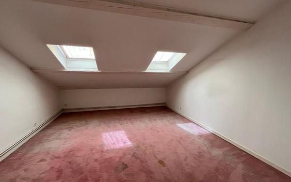 Maison à vendre    9 pièces • 265 m2 Bourg-de-Péage