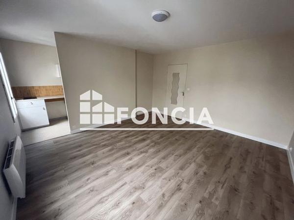 Location Studio 30.5 m² - 5 IMPASSE 10 RUE DE METZ Tours 37000