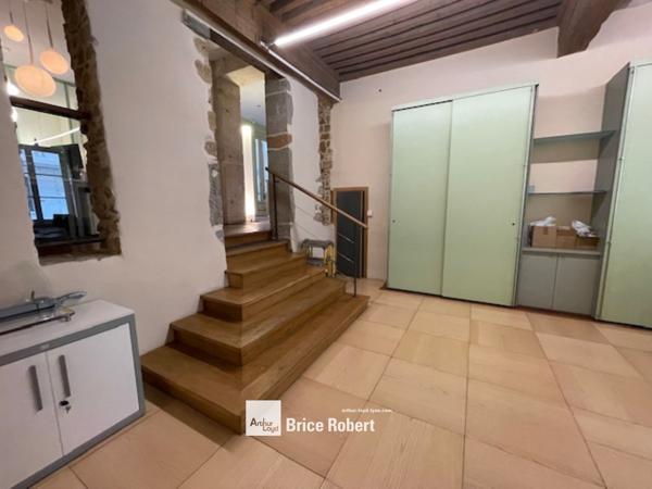 Bureaux à louer à Lyon prestations haut de gamme place des Jacobins