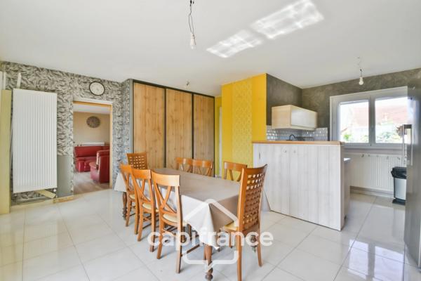 Maison à vendre 6 pièces proche de BLETTERANS (39)