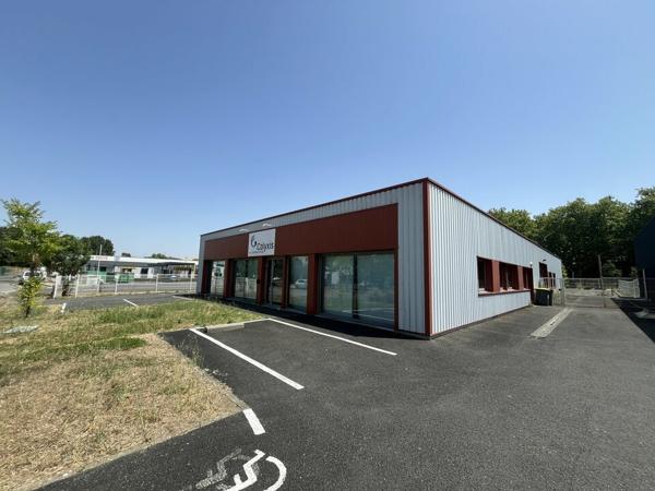 DES BUREAUX SPACIEUX ET FONCTIONNELS SUR L'UN DES AXES LES PLUS PASSANTS DE NIORT !