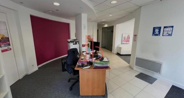 Bureau de 130 m² à louer à Bordeaux Lac - Bruges