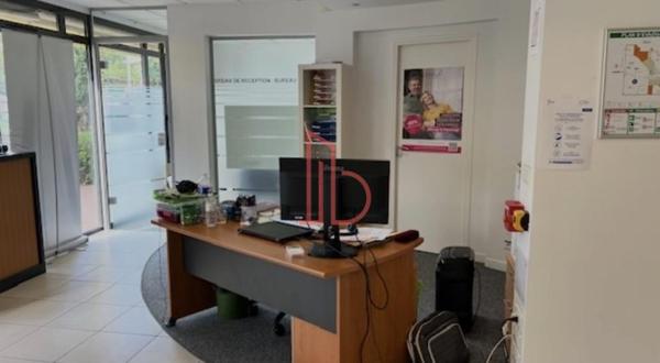 Bureau de 130 m² à louer à Bordeaux Lac - Bruges
