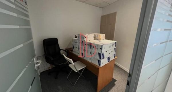 Bureau de 130 m² à louer à Bordeaux Lac - Bruges