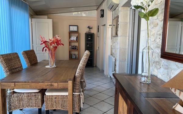 Maison à vendre    5 pièces •  Saint-Savinien