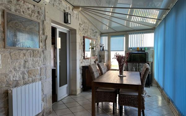 Maison à vendre    5 pièces •  Saint-Savinien