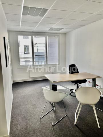 Bureaux aménagés en centre-ville avec parkings à proximité - Locaux prêts à l’usage
