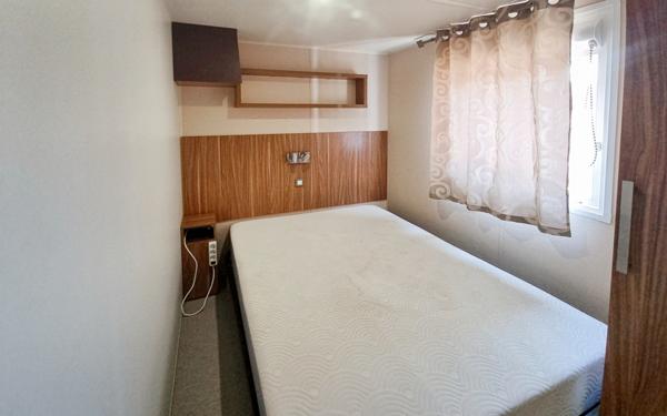 Bourgneuf-en-Retz (44580) Terrain de loisirs 221 m² avec Cottage - avec terrasse, dépendances et garage - jardin