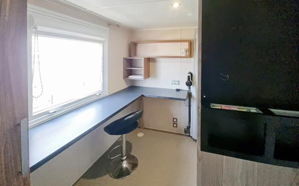 Bourgneuf-en-Retz (44580) Terrain de loisirs 221 m² avec Cottage - avec terrasse, dépendances et garage - jardin