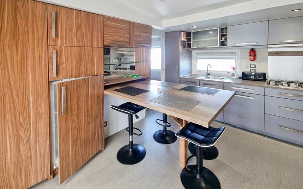 Bourgneuf-en-Retz (44580) Terrain de loisirs 221 m² avec Cottage - avec terrasse, dépendances et garage - jardin