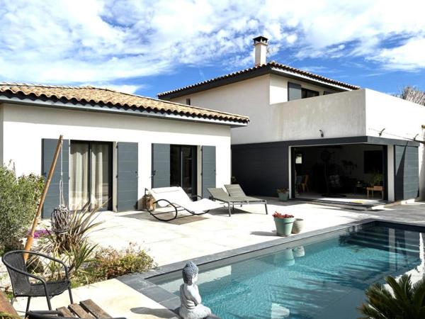VILLA MODERNE T5 PROCHE CENTRE AVEC GARAGE ET PISCINE SAINT-MAXIMIN