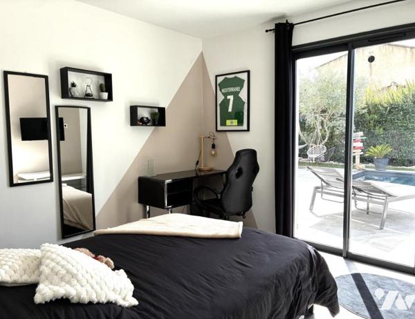 VILLA MODERNE T5 PROCHE CENTRE AVEC GARAGE ET PISCINE SAINT-MAXIMIN