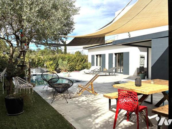 VILLA MODERNE T5 PROCHE CENTRE AVEC GARAGE ET PISCINE SAINT-MAXIMIN