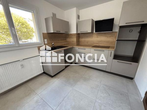 Location Appartement 5 pièces 93.8 m² - 18-24 RUE DU 11 NOVEMBRE Gap 05000