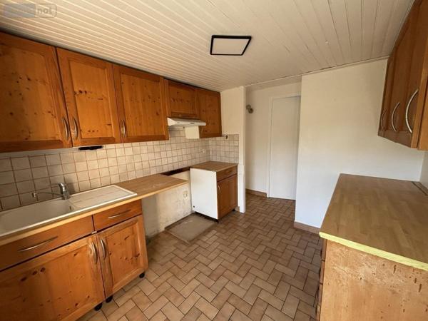 Maison à louer à L'Huisserie en Mayenne (53970), ref : 53005-L443