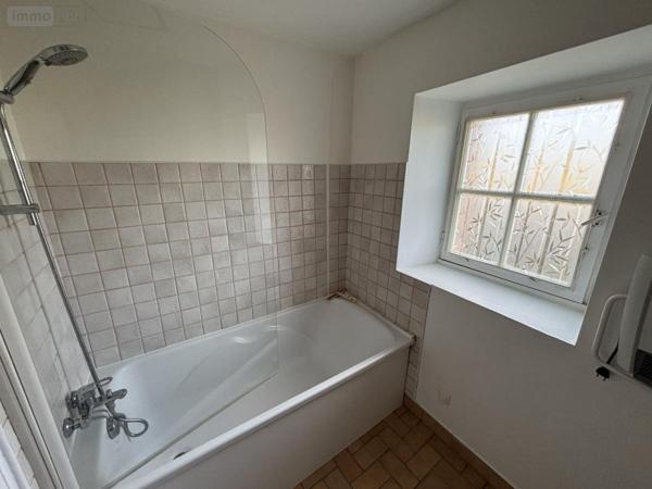 Maison à louer à L'Huisserie en Mayenne (53970), ref : 53005-L443