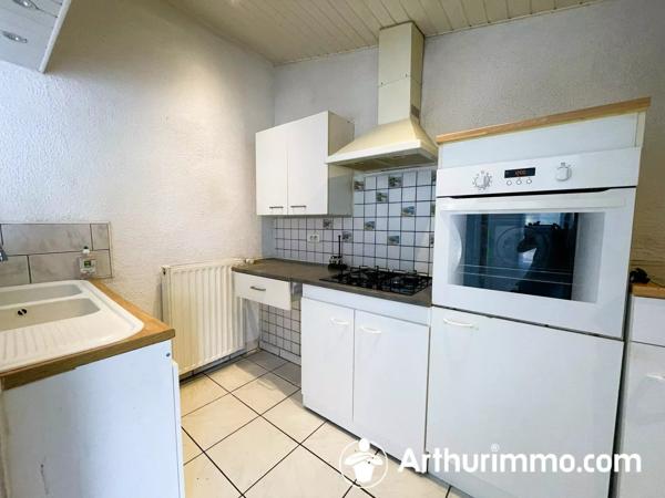 Vente                                                      Appartement
                        
                     3 pièces                      67 m2                     à Seloncourt