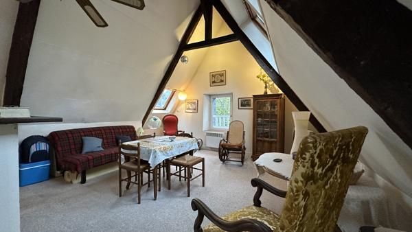 Vannes -St Patern -Cœur de Ville – Rare Appartement de Charme sur 2 niveaux traversant de plus de 80 m2