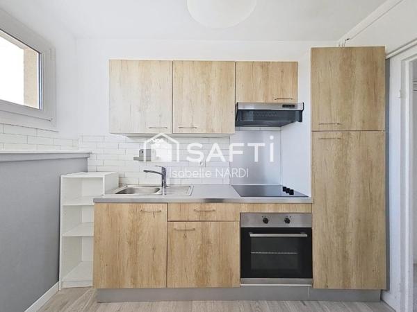 Un appartement lumineux et idéalement situé pour un quotidien facilité.