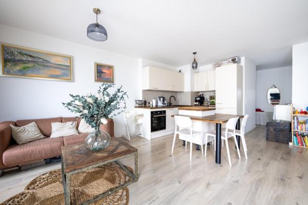 Poissy - T3 - 2 chambres, grande terrasse et parking