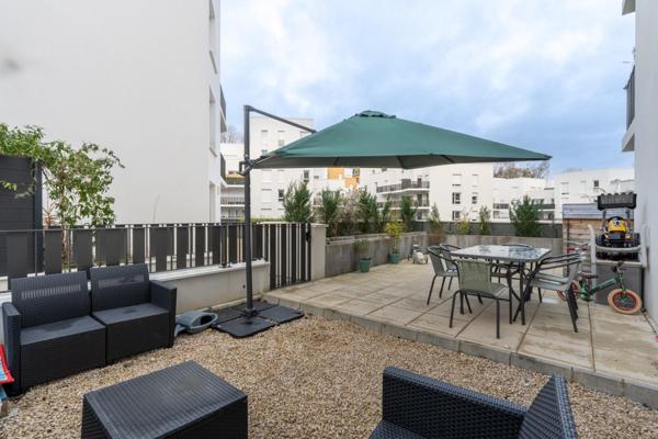 Poissy - T3 - 2 chambres, grande terrasse et parking