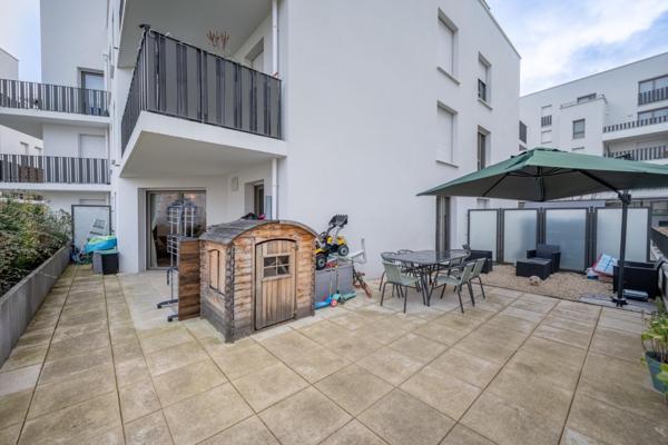 Poissy - T3 - 2 chambres, grande terrasse et parking