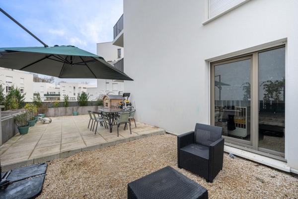 Poissy - T3 - 2 chambres, grande terrasse et parking