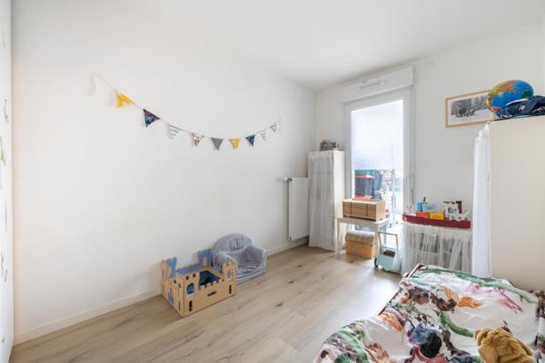 Poissy - T3 - 2 chambres, grande terrasse et parking