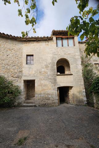Saze (30650) Maison de village au centre de Saze - 65 m² avec cave