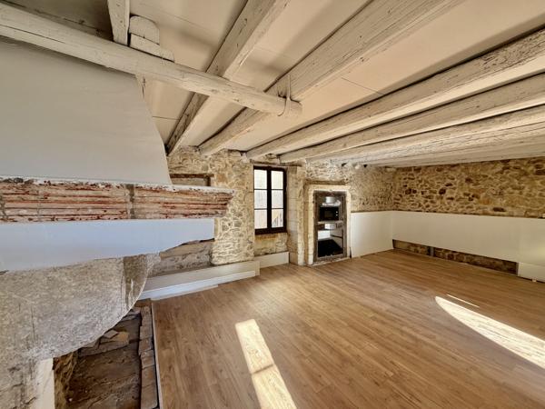 Saze (30650) Maison de village au centre de Saze - 65 m² avec cave