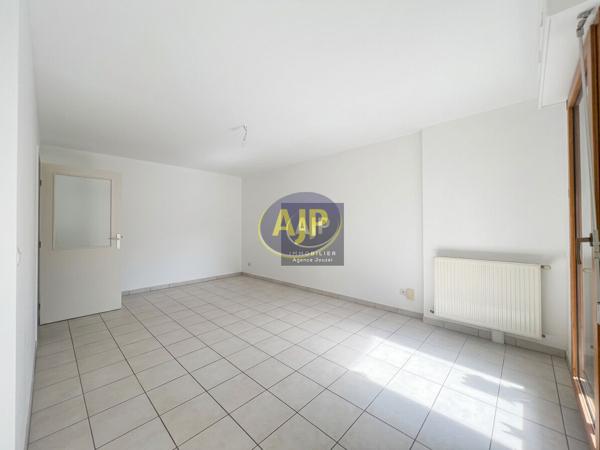 Appartement à louer Nantes : 2 pièces, 50m² avec 1 chambre(s) à 696€ - AJP Immobilier Nantes Jouzel