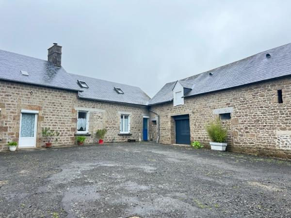 Maison rénovée à la campagne en pierres apparentes