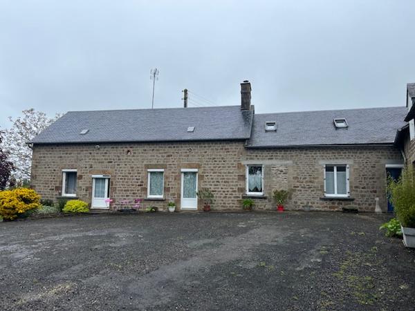 Maison rénovée à la campagne en pierres apparentes