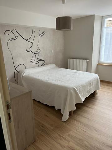 Maison rénovée à la campagne en pierres apparentes