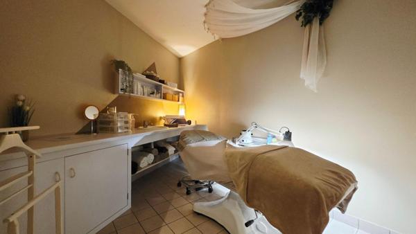 BOURGES - FOND DE COMMERCE SALON DE BEAUTÉ ESTHÉTIQUE