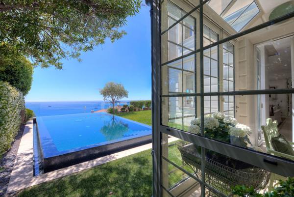 Vente Hôtel particulier Beaulieu-sur-Mer 8 Pièces 240 m²