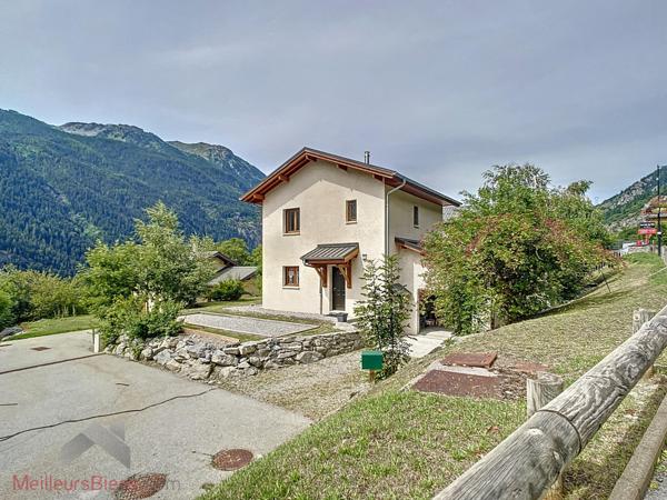 ORELLE-Maison récente 84 m², 3 chambres sur terrain plat