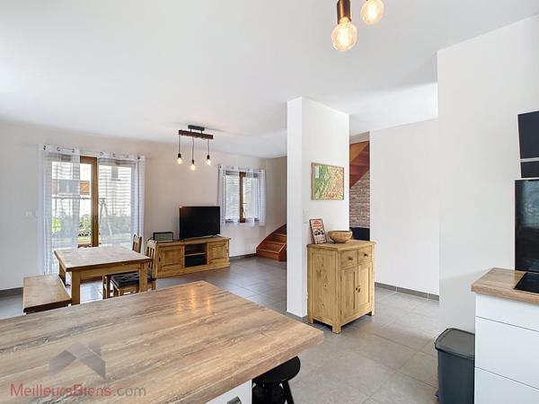 ORELLE-Maison récente 84 m², 3 chambres sur terrain plat