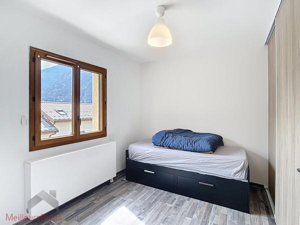 ORELLE-Maison récente 84 m², 3 chambres sur terrain plat