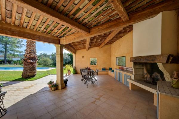 Vente Maison de luxe Meyrargues 5 Pièces 224 m²