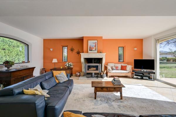 Vente Maison de luxe Meyrargues 5 Pièces 224 m²