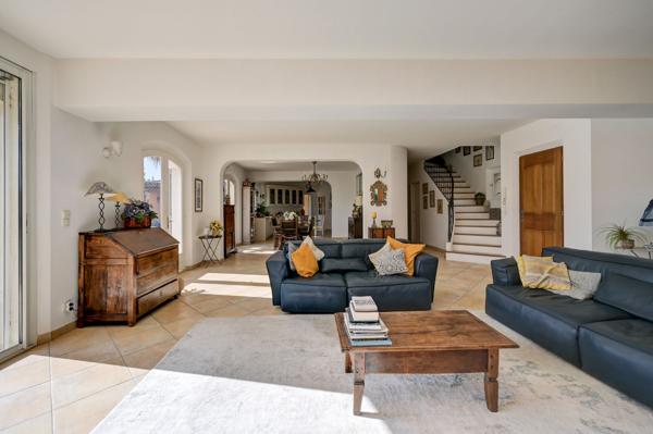 Vente Maison de luxe Meyrargues 5 Pièces 224 m²