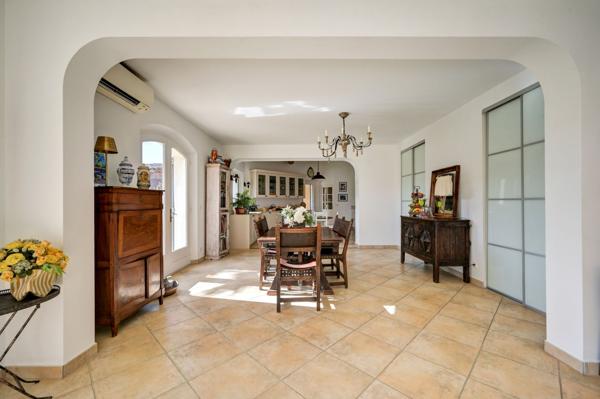 Vente Maison de luxe Meyrargues 5 Pièces 224 m²