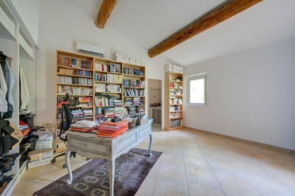 Vente Maison de luxe Meyrargues 5 Pièces 224 m²