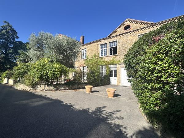 Loft de charme – 125 m² Carrez/ 175 m² au sol – Parc privé