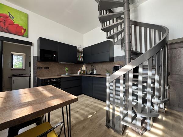 Loft de charme – 125 m² Carrez/ 175 m² au sol – Parc privé