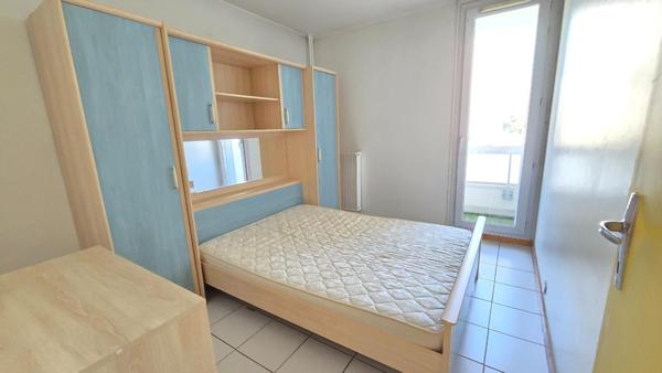 GRADIGNAN proche facultés T2 balcon, cellier, pkg