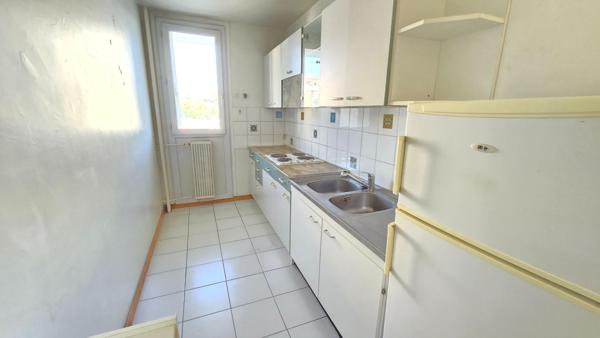 GRADIGNAN proche facultés T2 balcon, cellier, pkg