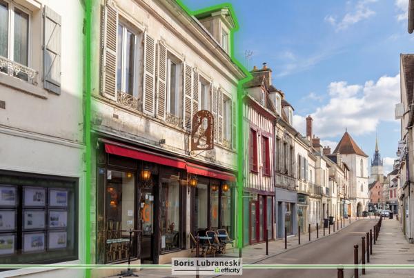 Immeuble 10 pièces - 270 m²