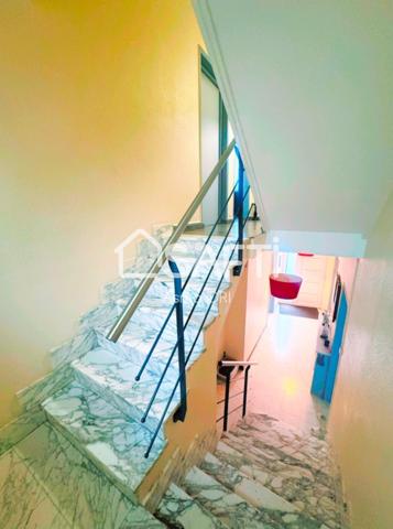 Maison +  Local commercial et Studio,  Bonne Rentabilité